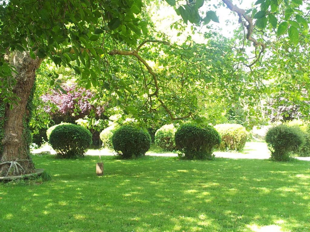 L'Orangerie Du Grand Jardin Villa Condé-sur-Seulles Екстериор снимка